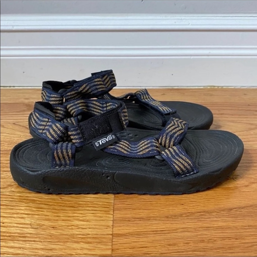 Teva Originals- Like new! Only worn once.